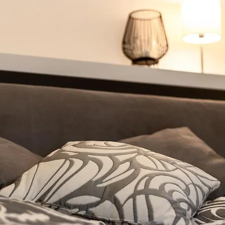 Pilsen Apartment * פלזן