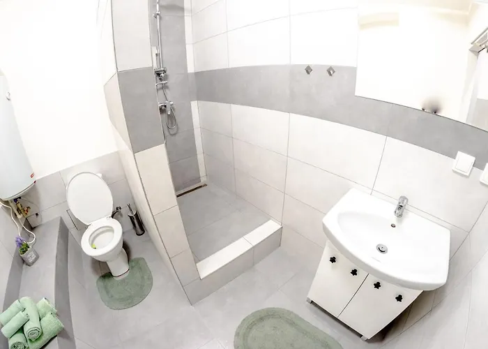 Pilsen Apartment بلزن