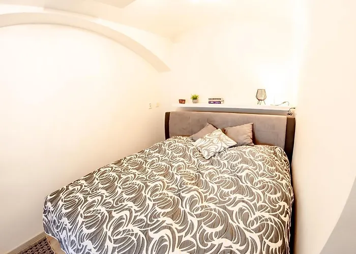 شقة Pilsen Apartment *